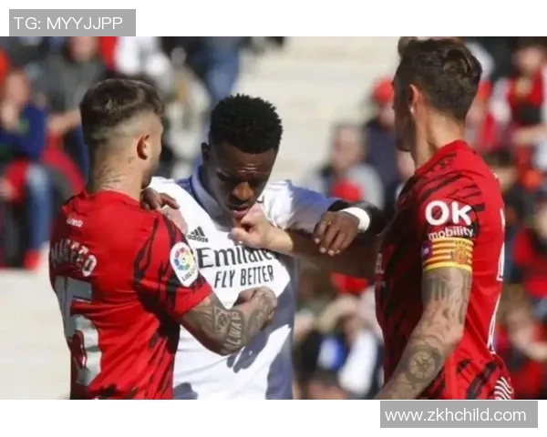 西甲激战：多特蒙德逆转拜仁乌龙球成比赛转折点战术解析